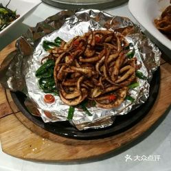 乡香菜馆的铁板鱿鱼好不好吃 用户评价口味怎么样 武汉美食铁板鱿鱼实拍图片 大众点评